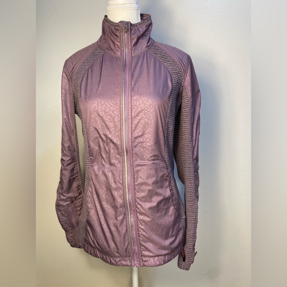 Lululemon sports woman hoodie full zip size M